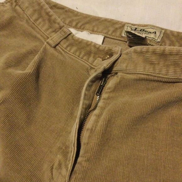 Vintage LL Bean Pants‎ Curvy Fit Women's 16 Regular Khaki Corduroy Pleated - Picture 3 of 8